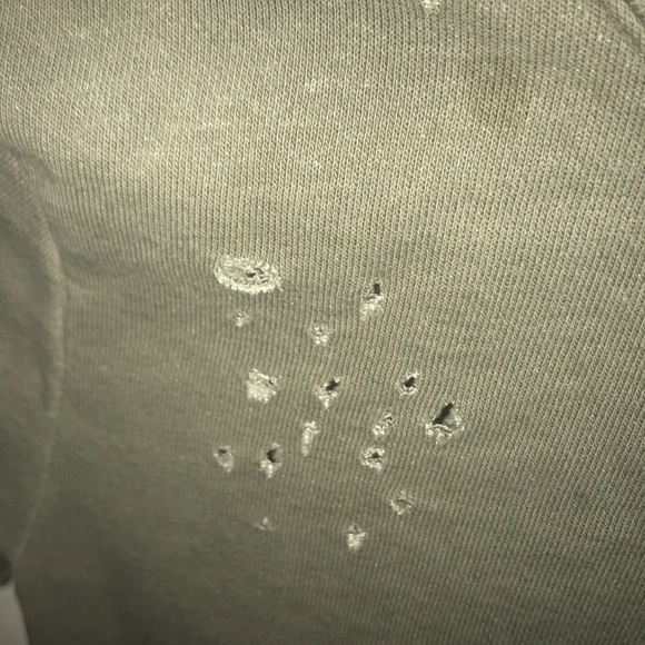 khaki green cropped top with holes from H&M - Picture 4 of 4